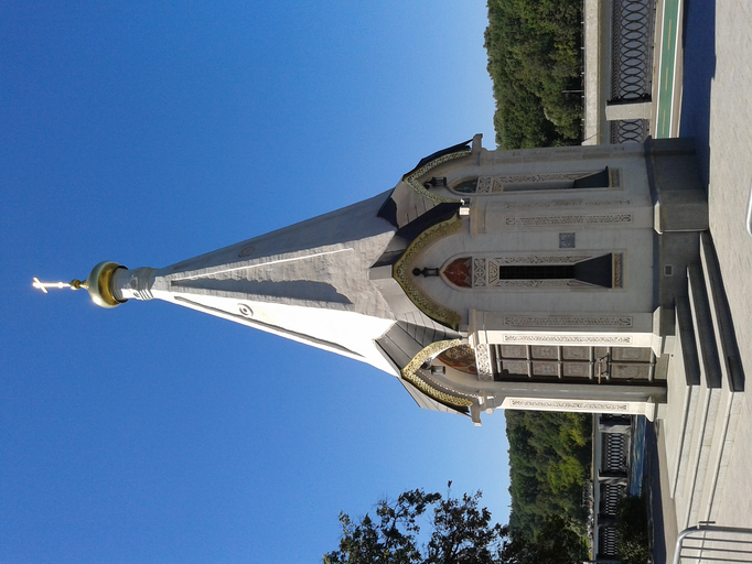 Часовня святого равноапостольного князя Владимира в Лужниках)